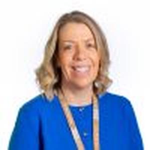 Headshot of Victoria Lomas