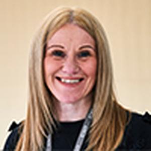 Portrait image of Gillian Taylor